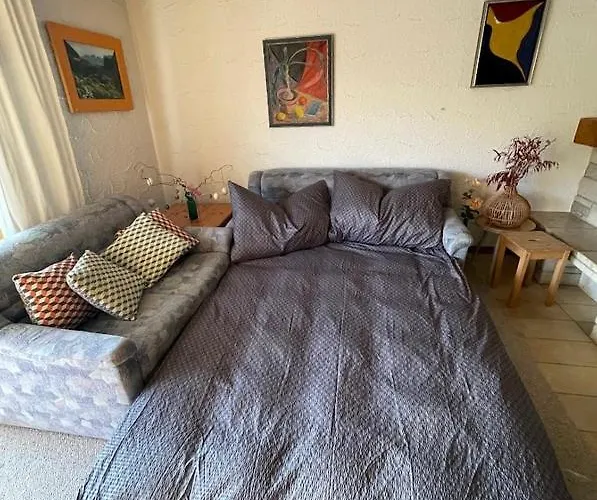 Cozy In With View & Access Apartment *