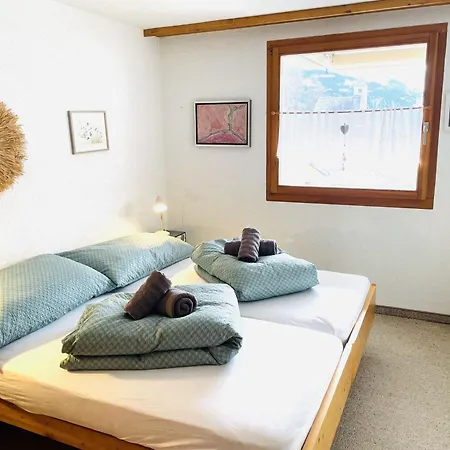 Cozy In With View & Access Apartment