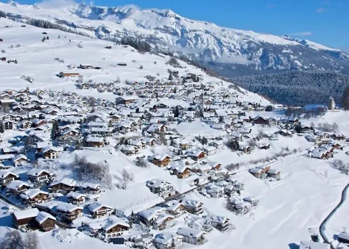 Cozy In With View & Access